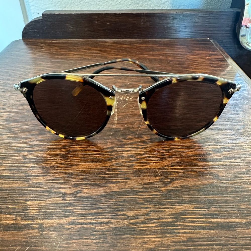 Tortoise Shell Round Sunglasses
